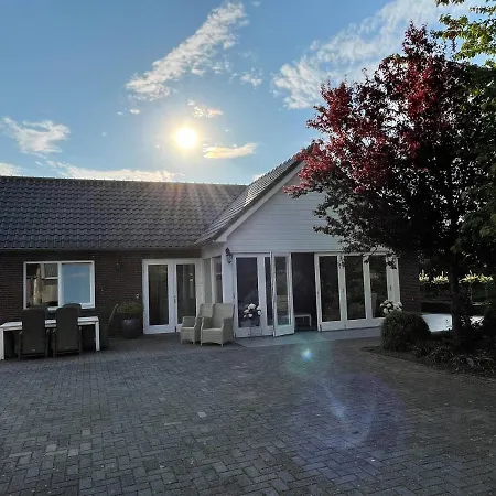 Bij De Buuren Pensionat