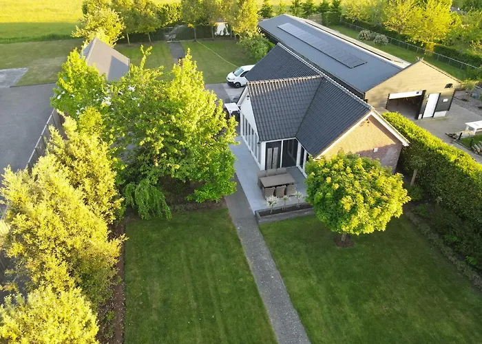 Bij De Buuren Gasthuis 4*